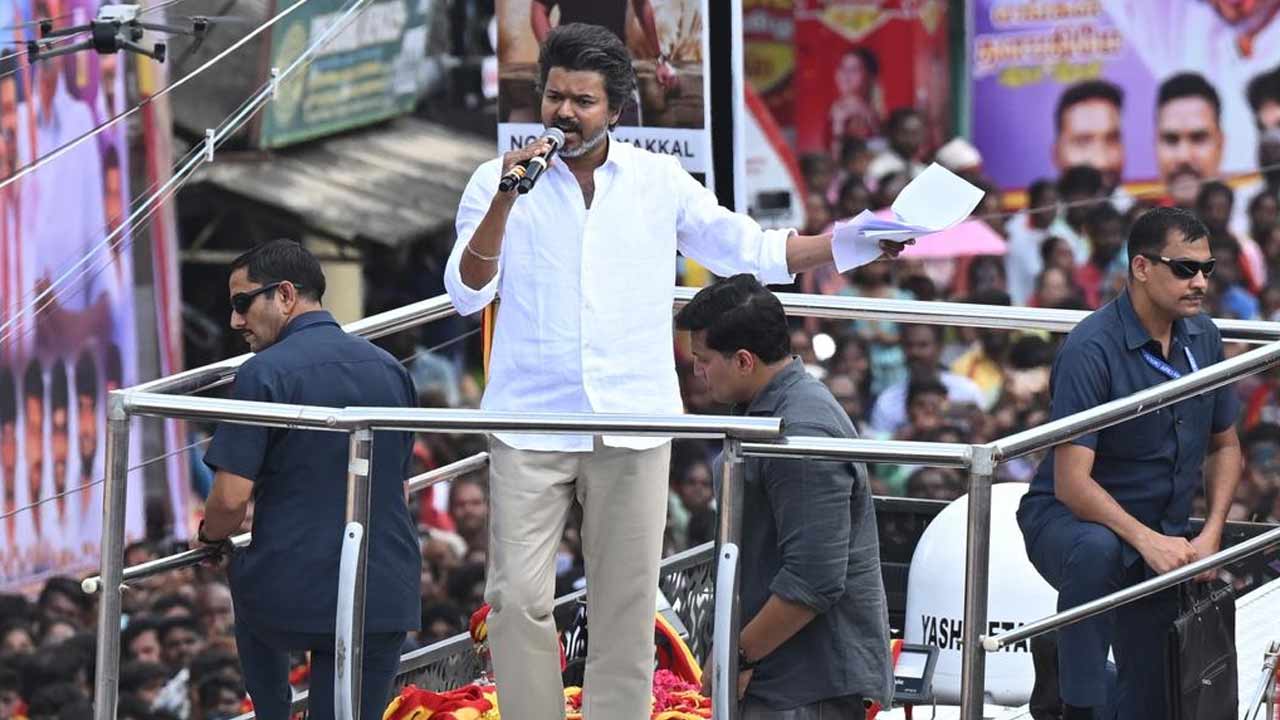 TVK Chief Vijay: కరూర్‌ విషాదం.. ఎక్స్‌గ్రేషియా ప్రకటించిన టీవీకే చీఫ్ విజయ్..