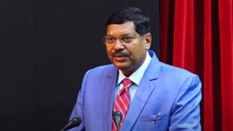 CJI Gavai: న్యాయ వ్యవస్థ బుల్డోజర్లతో కాదు.. చట్టబద్ధంగా సాగుతోంది.. సీజేఐ గవాయ్ కీలక వ్యాఖ్యలు