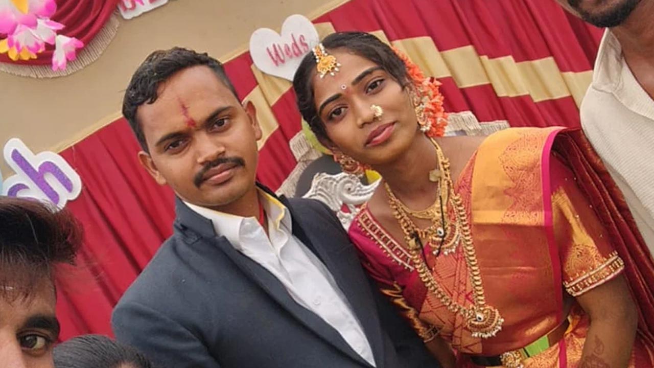 Dowry Harassment: భర్తే భార్యను చంపి పరార్‌.. పరుపు కింద విగతజీవిగా..!