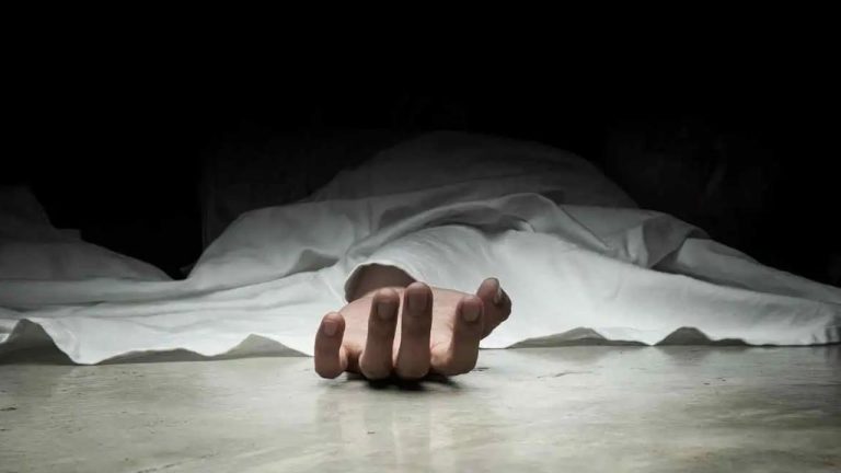 Illicit Affair: వివాహేతర సంబంధంతో భార్యను చంపిన భర్త.. ఆధారాలు మాయం చేసిన స్నేహితుడు