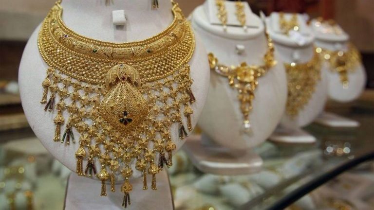 Gold Rates: వామ్మో మళ్లీ షాకిచ్చిన పసిడి ధరలు.. ఈరోజు ఎంత పెరిగిందంటే..!