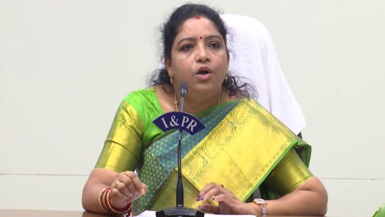 Gummadi Sandhya Rani: పొరపాటు జరిగితే సరిచేసుకుంటాం.. రాజకీయం చెయ్యడం ఏంటి?