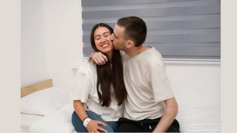 Hugs And Kisses: 738 రోజుల తర్వాత కలిసిన జంటలు.. బందీల వీడియోలు వైరల్