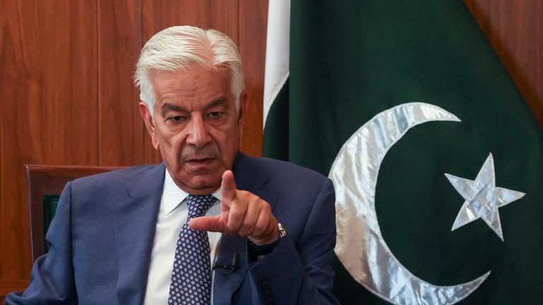 Pakistan: భారత్, ఆఫ్ఘాన్‌లతో యుద్ధానికి సిద్ధం.. పాక్ మంత్రి సంచలన వ్యాఖ్యలు..