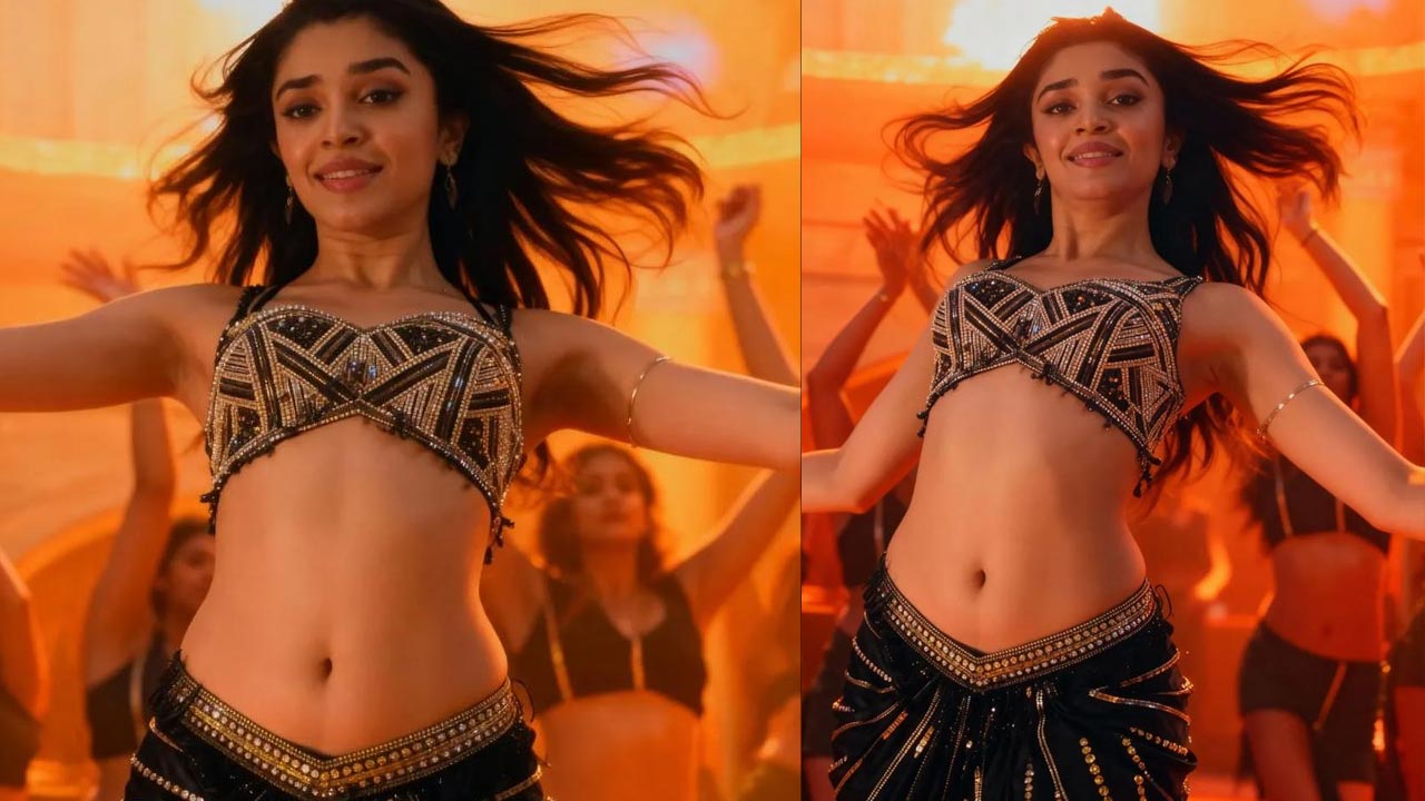 Krithi Shetty : నడుము అందాలతో గత్తర లేపిన కృతిశెట్టి