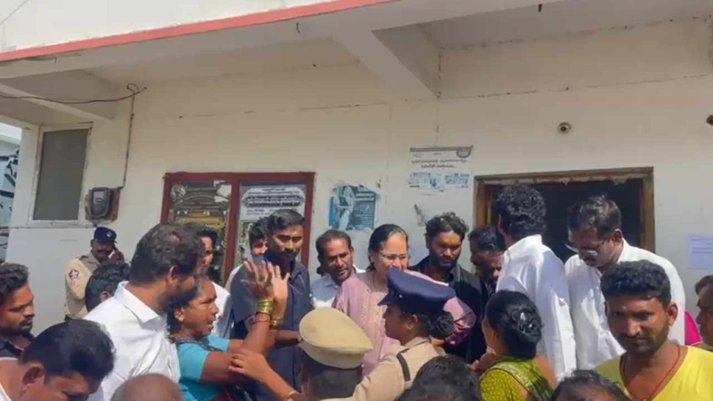 Mla Lokam Naga Madhavi