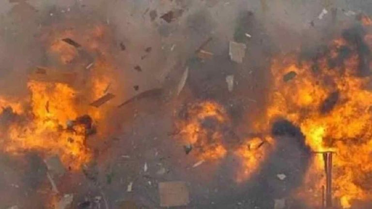 Pakistan: పాకిస్తాన్ పెషావర్‌లో బాంబు పేలుడు.. 9 మంది మృతి..