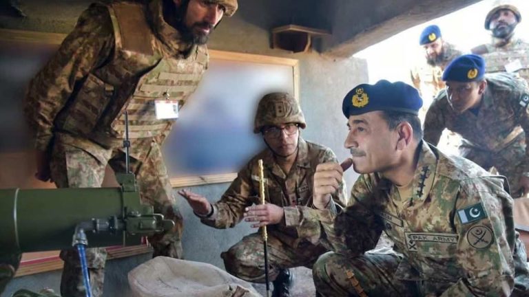 Pakistan Security Crisis: ముక్కోణపు గర్జనలో చిక్కుకున్న దాయాది.. పాక్‌కు దిక్కేది?