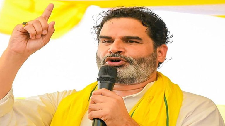 Prashant Kishor: ప్రశాంత్ కిషోర్ ఇంట్రెస్టింగ్ ఫైటింగ్..  ఢీకొట్టబోయేది ఎవరిని అంటే..!