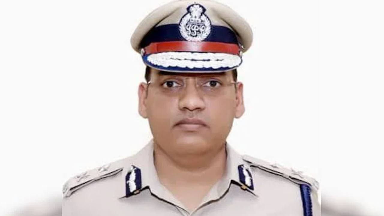 IPS Officer Suicide: సీనియర్ ఐపీఎస్ ఆఫీసర్ ఆత్మహత్య.. పాపం ఏం కష్టం వచ్చిందో..