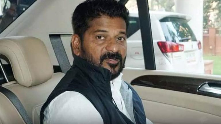 CM Revanth Reddy: నేడు ఢిల్లీకి సీఎం రేవంత్ రెడ్డి.. పార్టీ అగ్ర నేతలతో కీలక భేటీ!