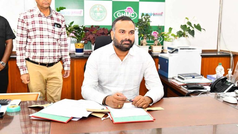 Jubilee Hills Bypoll : ఈసారి బ్యాలెట్ యూనిట్ లో అభ్యర్థుల కలర్ ఫోటో