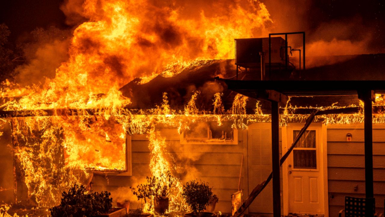 Indore: ఇంటిలో షార్ట్ సర్క్యూట్‌.. చిన్నారి మృతి, నలుగురికి తీవ్ర గాయాలు..!