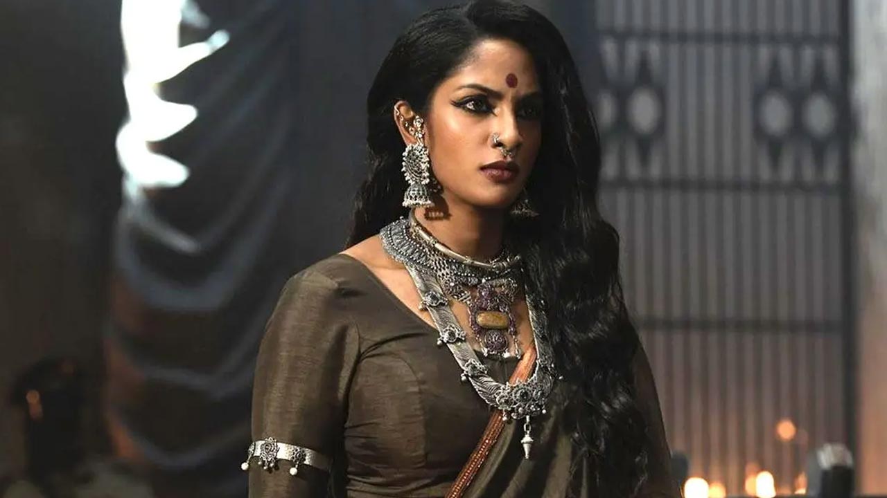 Shriya Reddy : ప్రభాస్ తో షూటింగ్ కు ముందు రోజూ అలా చేశా