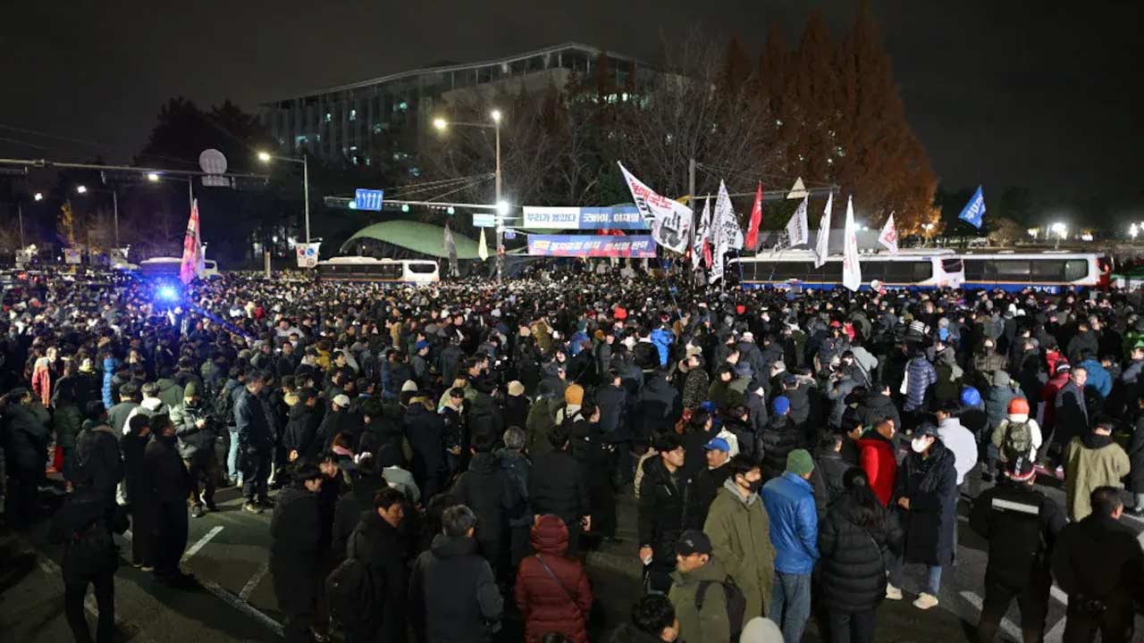 South Korea Protests: చైనాకు వ్యతిరేకంగా దక్షిణ కొరియాలో నిరసనలు.. హెచ్చరించిన అధ్యక్షుడు!