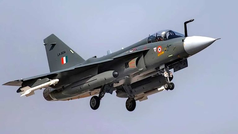 Tejas Mk1A: భారత వైమానిక దళంలో చేరిన తిరుగులేని శక్తి.. తేజస్ Mk1A రాకతో శత్రువులకు చావే!
