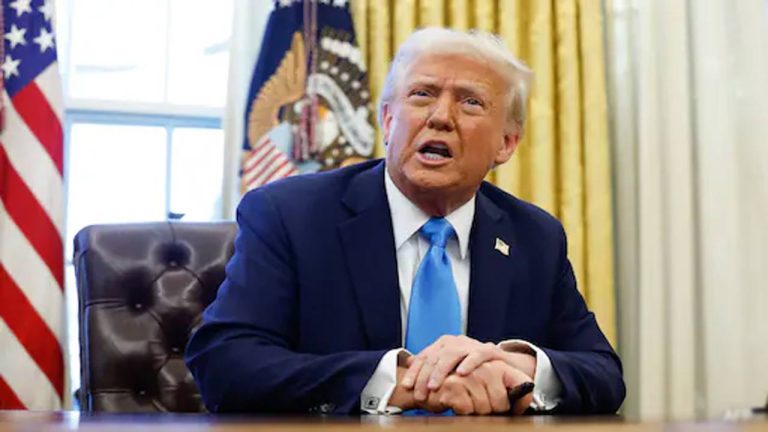 Trump-Modi: రష్యా చమురు కొనడం ఆపేయాలి.. లేదంటే భారీ సుంకాలుంటాయి.. భారత్‌కు మళ్లీ ట్రంప్ హెచ్చరిక