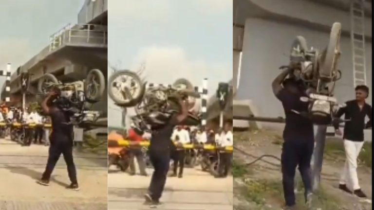 Jhansi: రైల్వే గేట్ వేశారని.. బైక్ ని భుజాలపై మోసుకెళ్లిన బహుబలి..