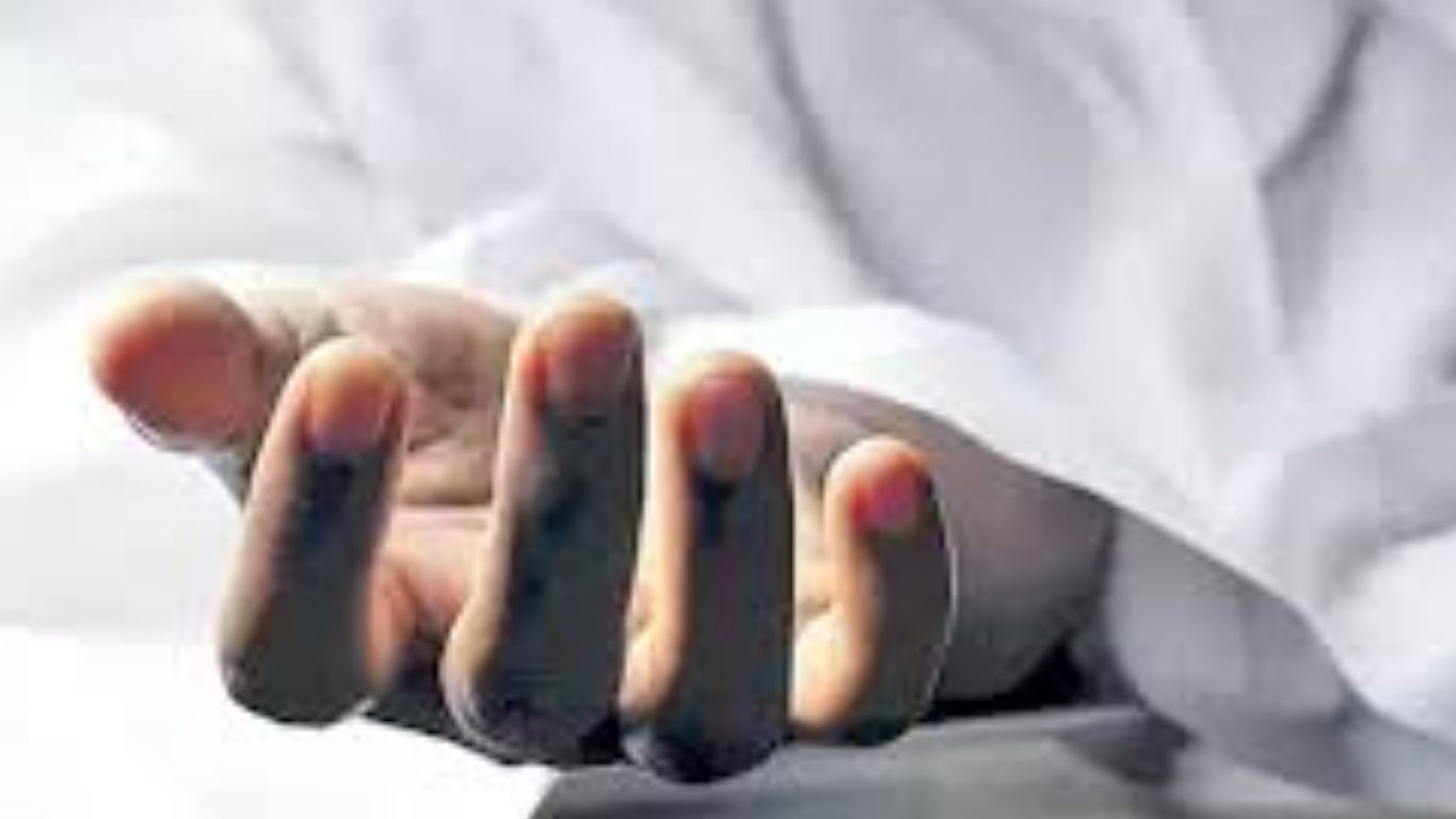 Wife give poison to husband: ఉదయమంతా భర్త కోసం ఉపవాసం.. సాయంత్రం కాగానే..