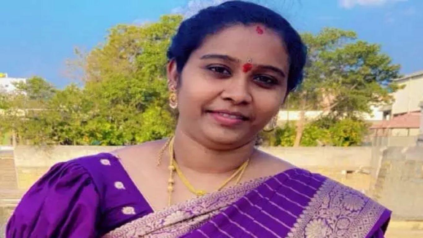 Lucky Lady: ఒకే మహిళకు రెండు మద్యం దుకాణాలు..