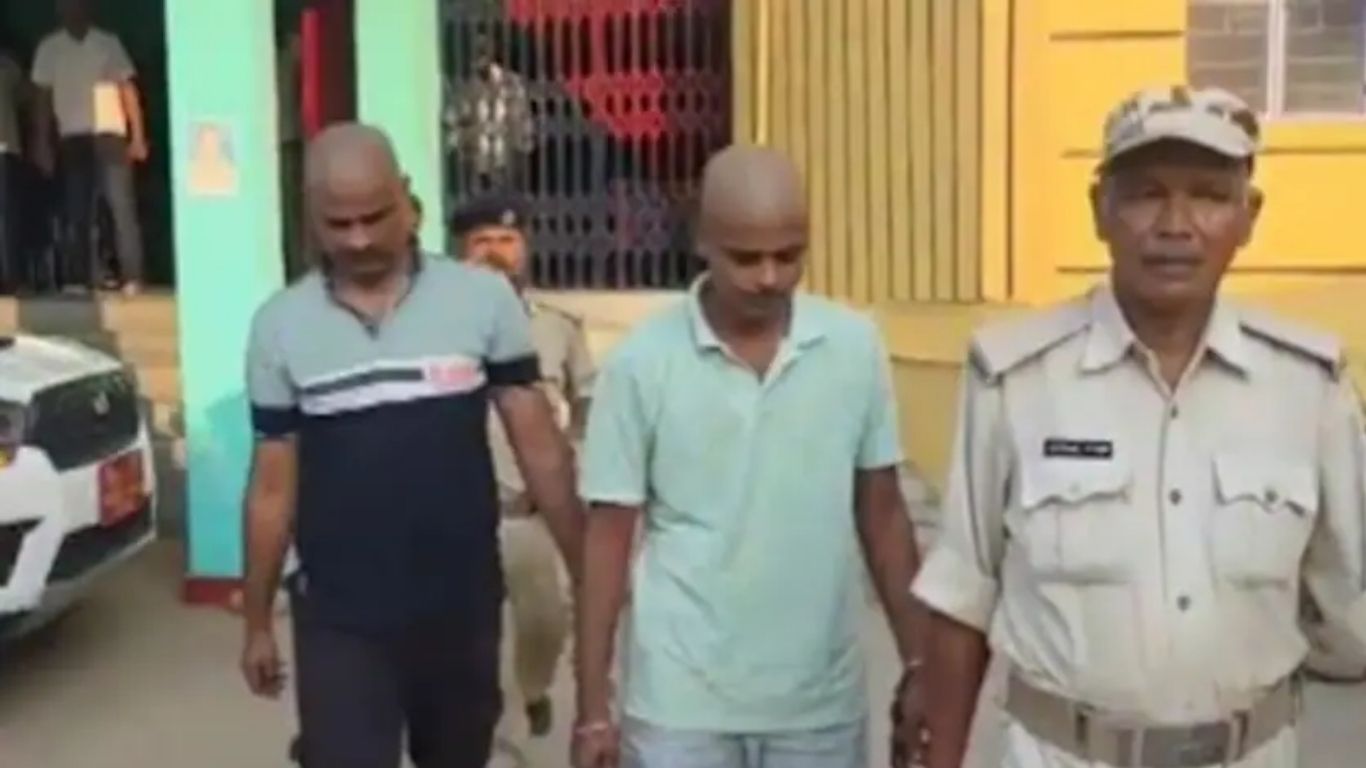 Cyber Fraud: ఎందిరయ్యా.. ఇది.. చాయ్ అమ్మే వ్యక్తి దగ్గర  రూ. 1.05 కోట్లు..