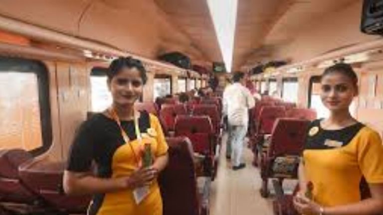 Tejas Express: మన దేశంలో నడుస్తున్న ప్రైవేట్ ట్రైన్ గురించి మీకు తెలుసా..