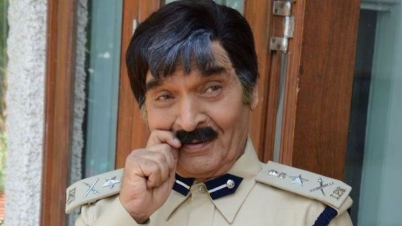 Bollywood Actor: పండగ పూట విషాదం.. ప్రముఖ హస్య నటుడు మృతి