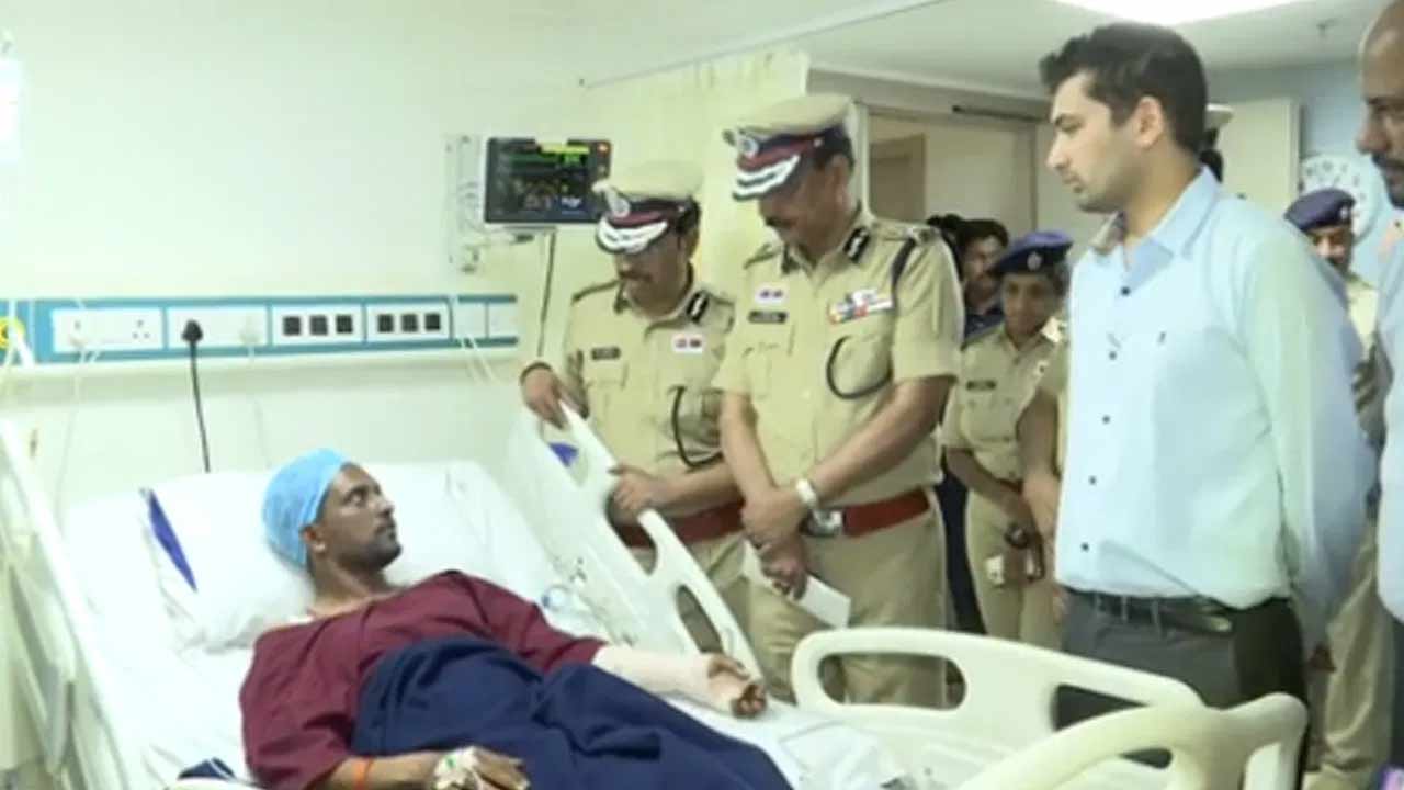 Asif: రియాజ్ దాడిలో గాయపడ్డ ఆసిఫ్‌కు డీజీపీ పరామర్శ