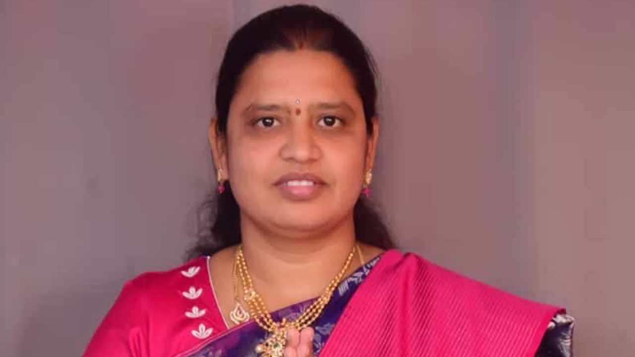 Bobba Navatha Reddy : బీజేపీకి షాక్.. పార్టీని వీడిన బొబ్బ నవతా రెడ్డి