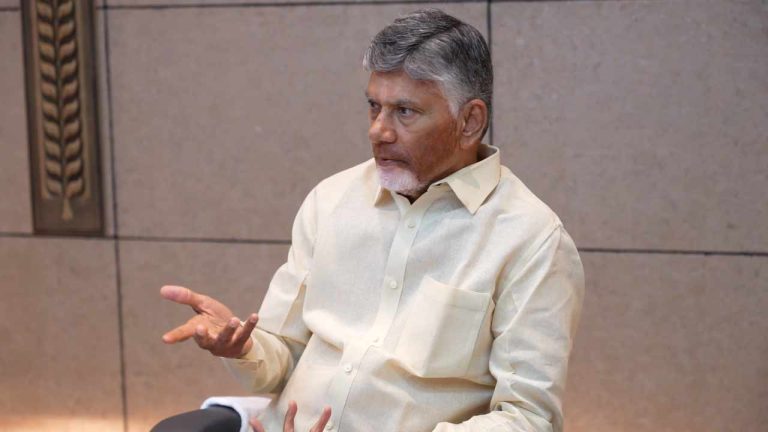 CM Chandrababu: ఏపీలో భారీ వర్షాలు.. ఆ జిల్లాలకు అత్యవసర నిధుల విడుదలకు సీఎం ఆదేశాలు..