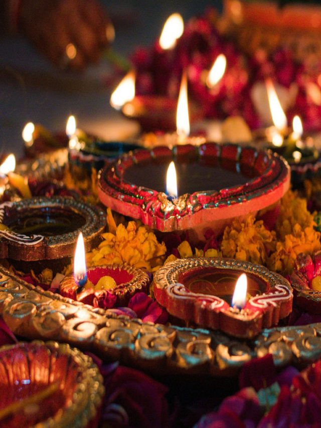 దీపావళి ఎందుకు జరుపుకుంటారు? పూర్తి వివరణ!