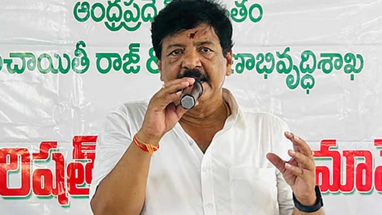 Minister Durgesh: కుటుంబం కంటే ప్రజల భద్రతకు ప్రాధాన్యత ఇచ్చేది పోలీసులు