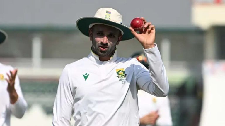 Keshav Maharaj: కేశవ్ మహారాజ్ నయా హిస్టరీ.. పాకిస్తాన్ జట్టుపై 7 వికెట్లతో చెలరేగి రికార్డు బద్దలు..