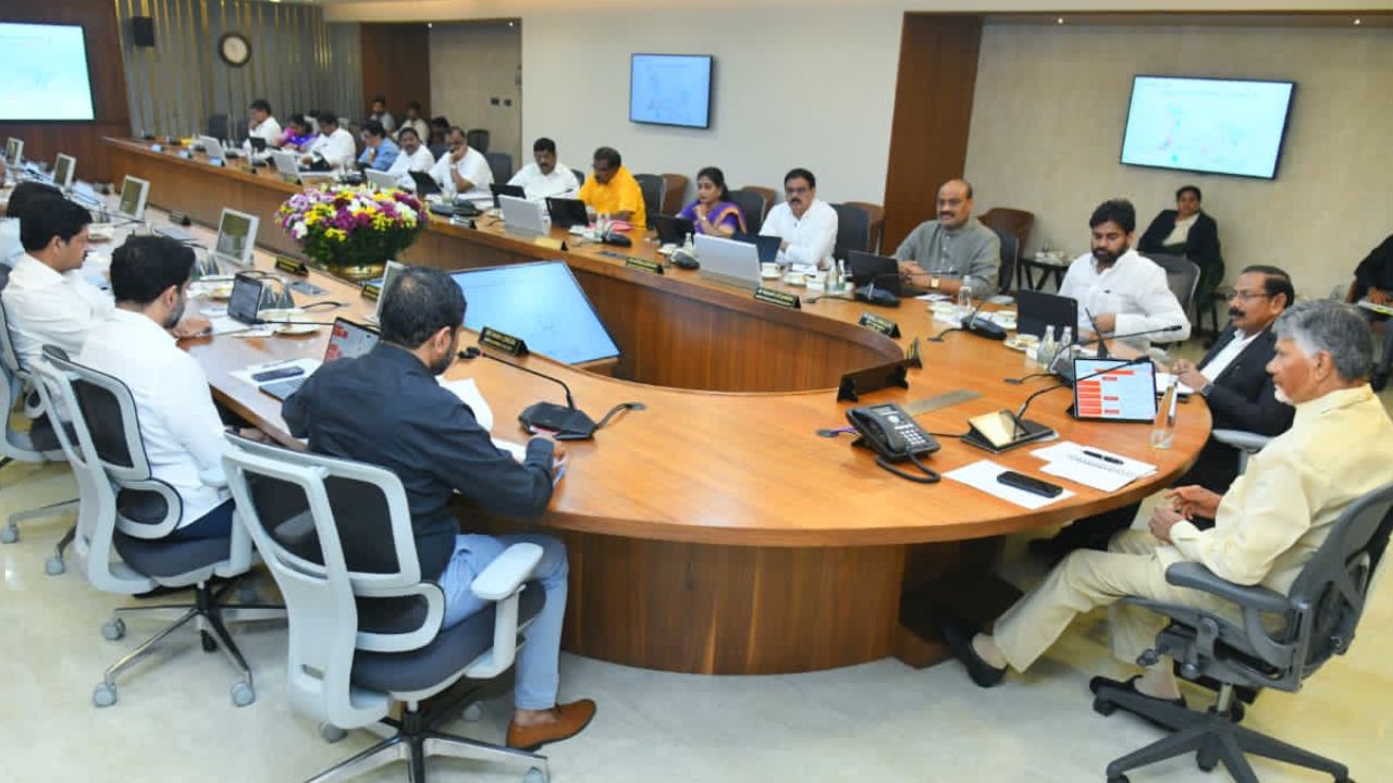 AP Cabinet Decisions: ఏపీ కేబినెట్ నిర్ణయాలు.. రూ.1.17 లక్షల కోట్ల పెట్టుబడులకు ఆమోదం!