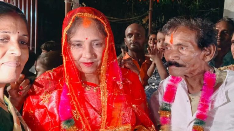 Love Story: లేటు వయసులో ఘాటు ప్రేమ.. 35 ఏళ్ల ఆంటీని పెళ్లి చేసుకున్న 70 ఏళ్ల తాత..