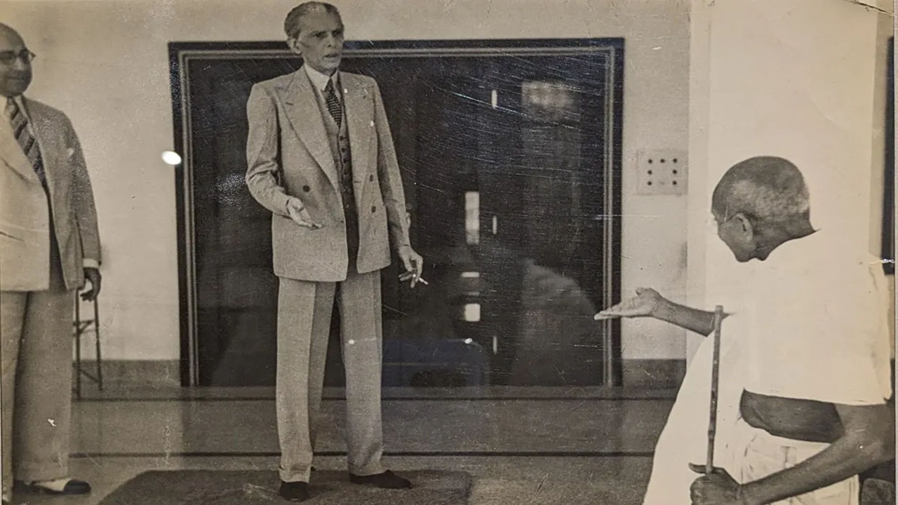 Gandhi: దేశ విభజన తర్వాత.. మహాత్మా గాంధీ పాకిస్థాన్‌లో నివసించాలనుకున్నారా..? ఆశ్చర్యపరిచే నిజం..!