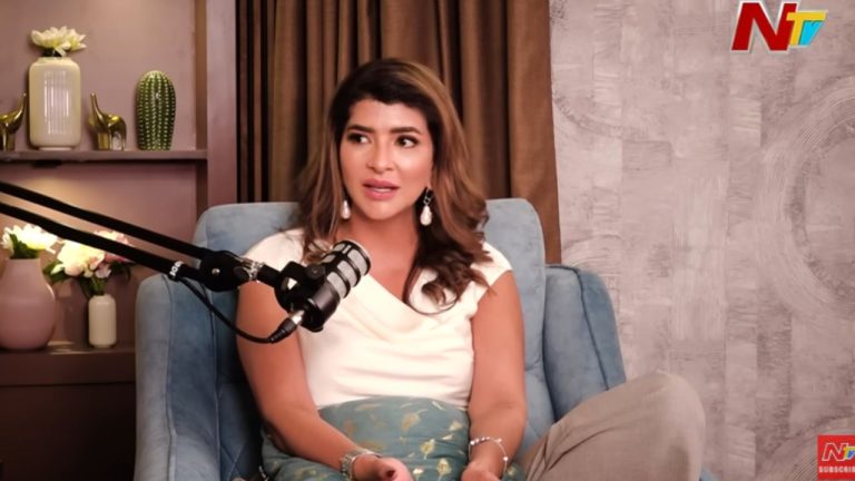 Manchu Lakshmi : ఆ సినిమా ఫ్లాప్ వల్ల.. నాకు చాలా పెద్ద దెబ్బ పడింది