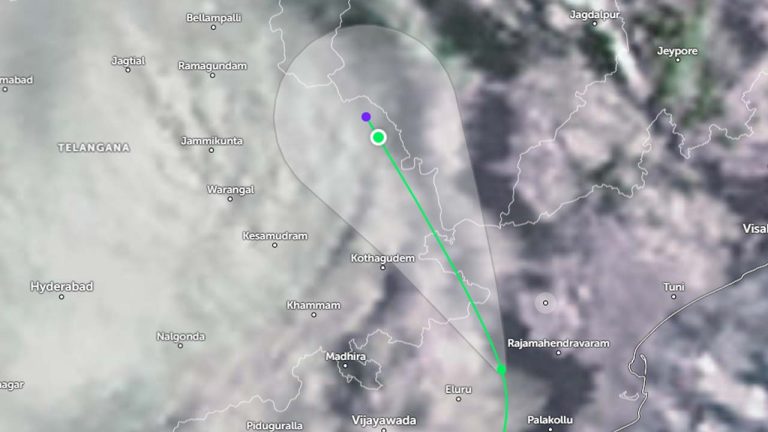 Montha Cyclone :  ఖమ్మం, భద్రాద్రి జిల్లాల సరిహద్దుల్లో తుఫాన్‌ కేంద్రీకృతం