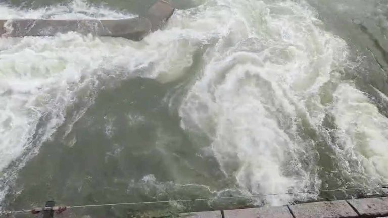 Hyderabad Rains : నగరవాసులకు అలర్ట్.. జంట జలాశయాల నుంచి నీటిని విడుదల