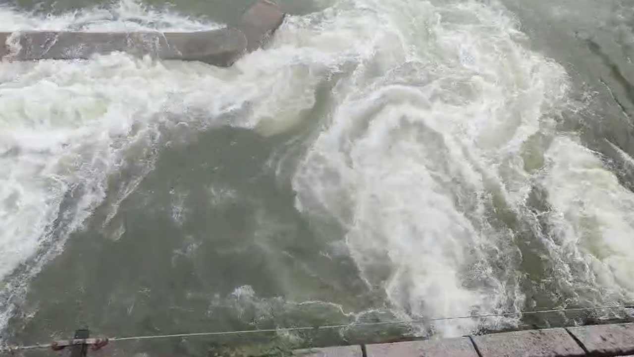 Hyderabad Rains : నగరవాసులకు అలర్ట్.. జంట జలాశయాల నుంచి నీటిని విడుదల