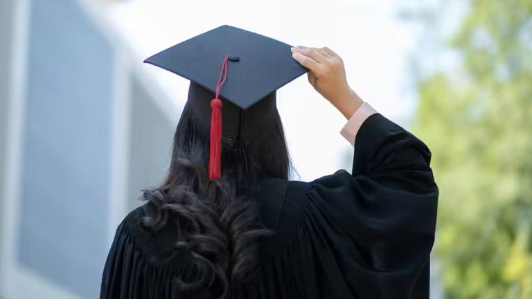 B.Tech: భారత్ లో బీటెక్.. మరి పాకిస్తాన్‌లో ఇంజనీరింగ్ డిగ్రీని ఏమని పిలుస్తారో తెలుసా?