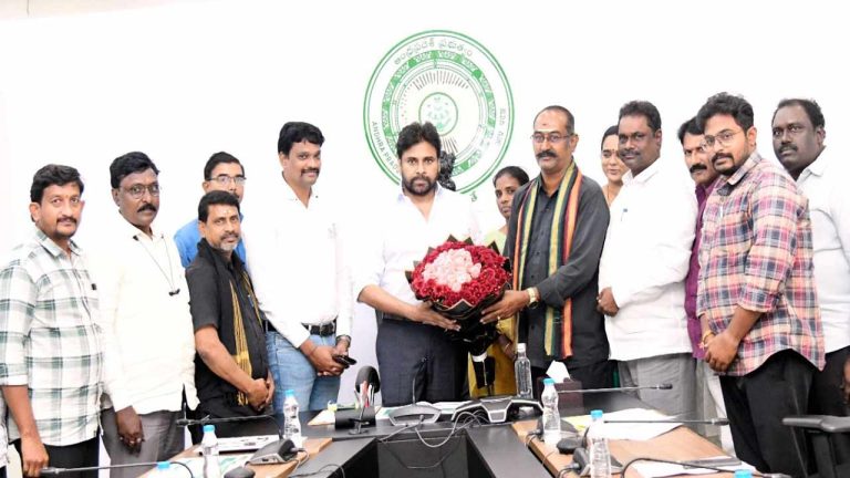 Deputy CM Pawan Kalyan: పంచాయతీల అభివృద్ధిపై పవన్‌ కల్యాణ్‌ కీలక వ్యాఖ్యలు..