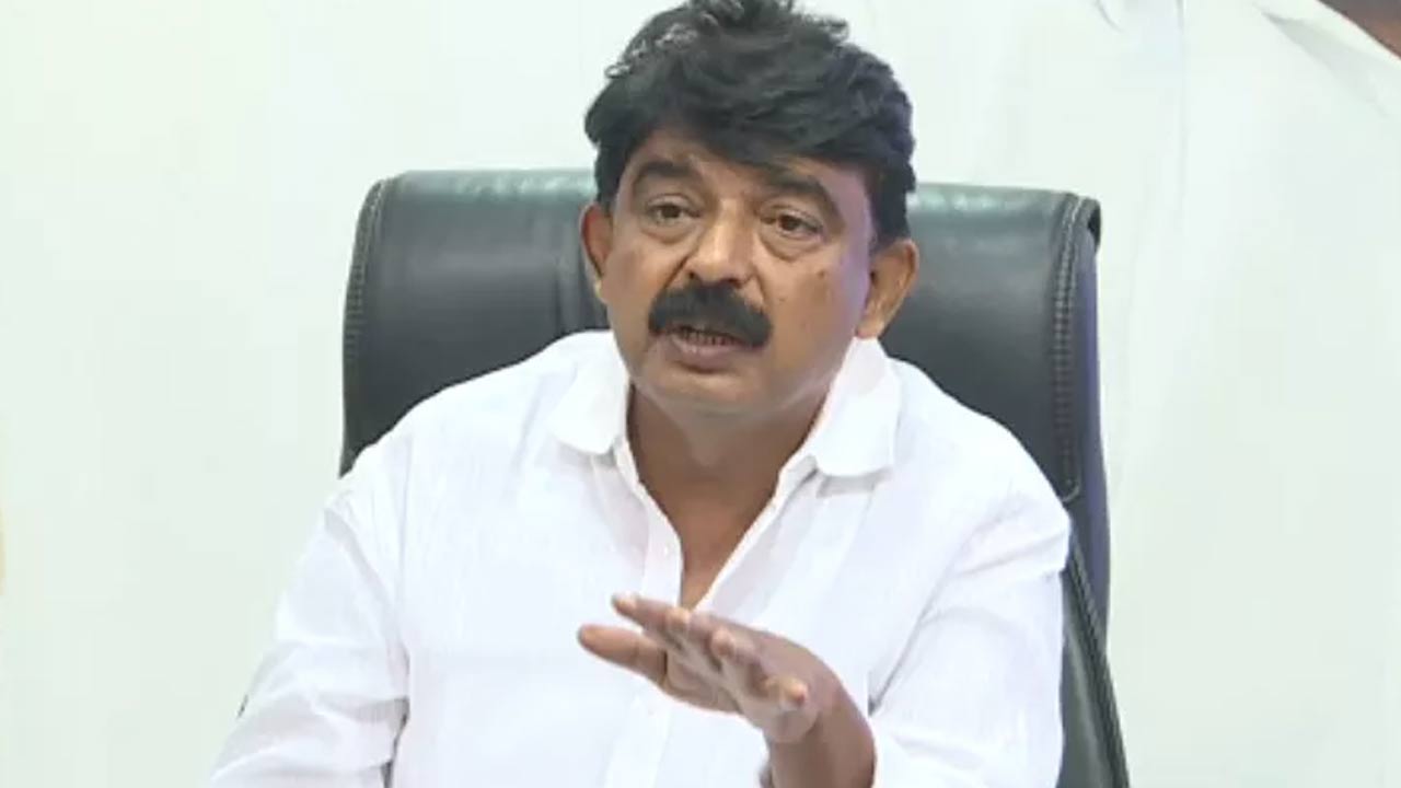 Perni Nani: ఎంపీ కేశినేని చిన్ని మునిగిపోతున్న నావ.. పేర్ని నాని కీలక వ్యాఖ్యలు