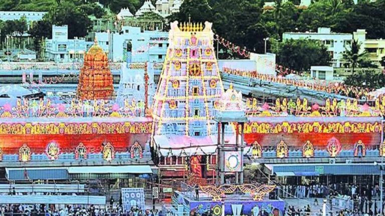 Huge Donations In TTD: తిరుపతికి పెరుగుతున్న విరాళాలు.. ఒక్క ఏడాదిలోనే ఇన్ని కోట్లా..?