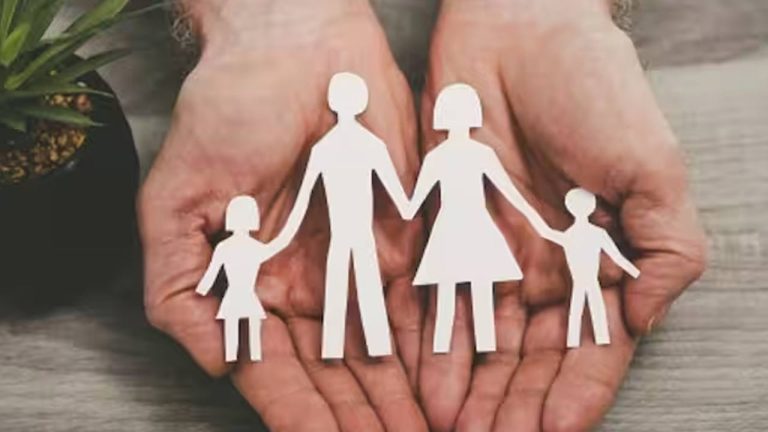 Aam Aadmi Bima Yojana: అద్భుతమైన స్కీమ్.. కేవలం రూ. 200కే రూ. 75,000 పొందే ఛాన్స్..