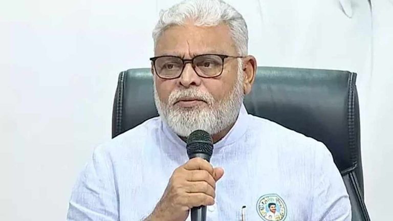 Ambati Rambabu: జోగి రమేష్⁭ను తప్పుడు స్టేట్మెంట్లు తీసుకుని అరెస్టు చేశారు..