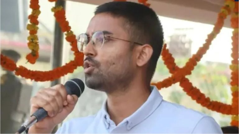 Deepak Prakash: అమ్మ ఎమ్మెల్యేగా గెలిస్తే.. కుమారుడికి మంత్రి పదవి.. షాక్‌కి గురైన బీహారీలు..