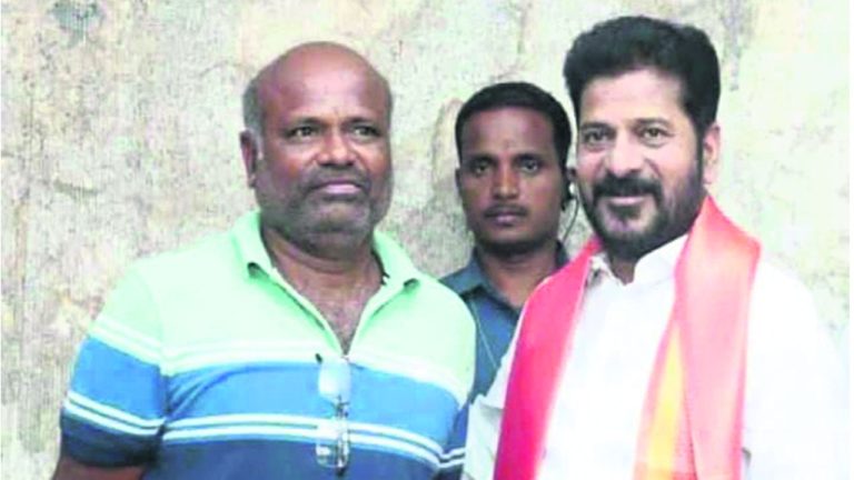 CM Revanth Reddy: సీఎం రేవంత్‌రెడ్డి స్వగ్రామంలో సర్పంచ్‌గా మాజీ మావోయిస్టు ఏకగ్రీవం..