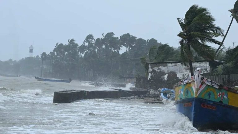 Sri Lanka: దిత్వా తుఫాన్‌తో 510 మందికి పైగా మృతి.. రంగంలోకి భారత్ సహాయక బృందాలు..