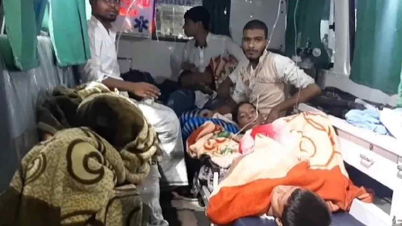 Food poisoning: బెంగాల్ మదర్సాలో ఫుడ్ పాయిజనింగ్..100 మందికి అస్వస్థత..